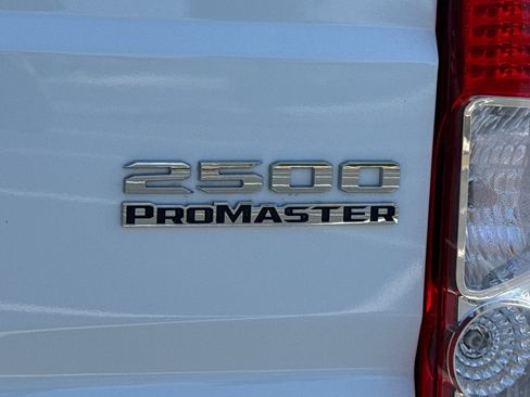 Used 2025 RAM ProMaster 2500 w/ Convenience Group FWD image 12