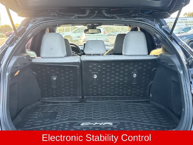 Used 2019 Toyota C-HR XLE FWD image 18