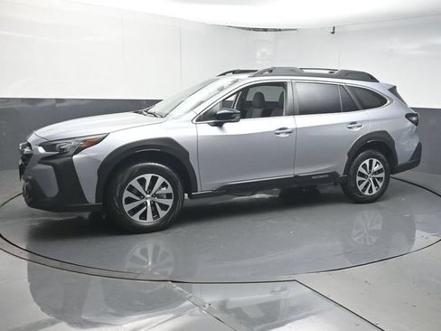 Certified 2024 Subaru Outback Premium AWD/4WD image 4