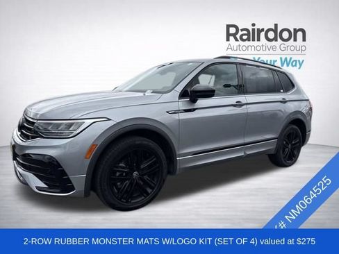 Used 2022 Volkswagen Tiguan SE R-Line AWD/4WD image 3