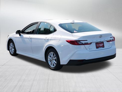 Certified 2025 Toyota Camry LE FWD image 5
