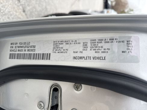 New 2026 RAM 5500 4x4 Crew Cab w/ Laramie Trim Package image 36