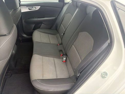 Used 2022 Kia Forte LXS image 19