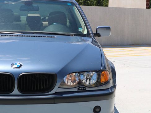 Used 2004 BMW 325xi Sedan AWD/4WD image 23