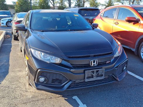 Used 2018 Honda Civic Si image 2