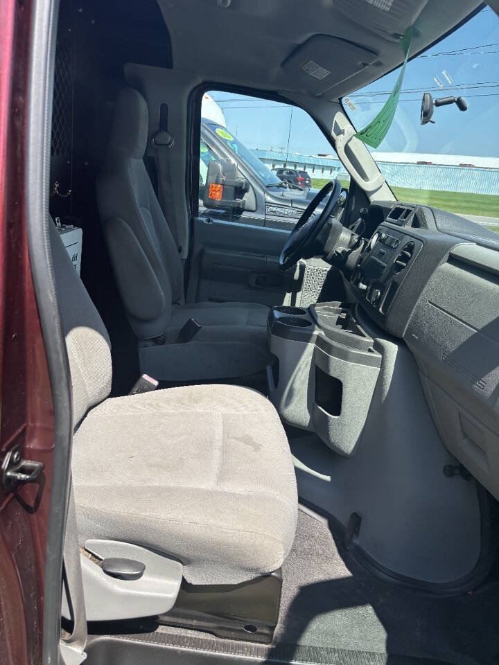 Used 2011 Ford E-350 and Econoline 350 Super Duty w/ Commercial Cargo Van Pkg RWD image 11