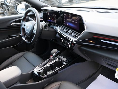 New 2026 Chevrolet Trax RS w/ Sunroof Package image 33