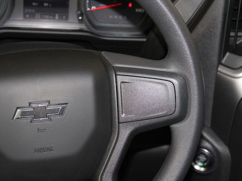 Used 2025 Chevrolet Silverado 1500 Custom Trail Boss w/ LPO, Dark Essentials Package image 17