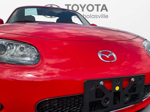 Used 2007 MAZDA MX-5 Miata Grand Touring w/ Premium Pkg RWD image 16