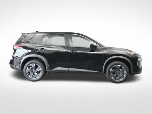 Used 2025 Nissan Rogue SV FWD image 4