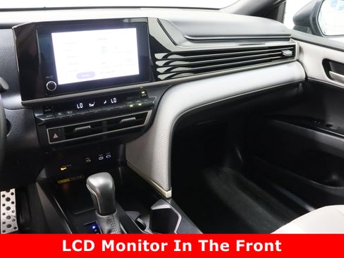 Certified 2025 Toyota Camry SE image 16