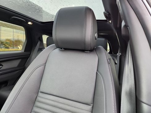New 2026 Land Rover Discovery Sport Landmark AWD/4WD image 9