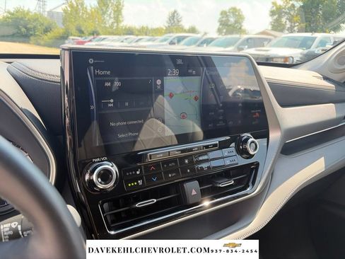 Used 2021 Toyota Highlander Platinum AWD/4WD image 12