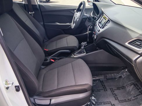 Used 2019 Hyundai Accent SE FWD image 16