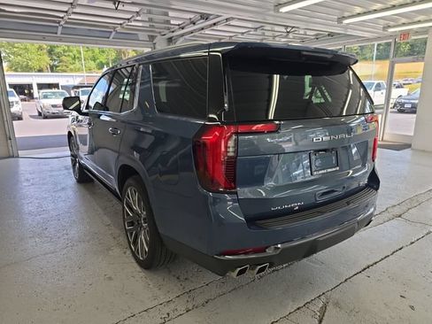Certified 2025 GMC Yukon Denali Ultimate AWD/4WD image 3