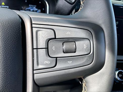 Used 2025 GMC Sierra 2500 AT4 w/ AT4 Premium Plus Package image 12