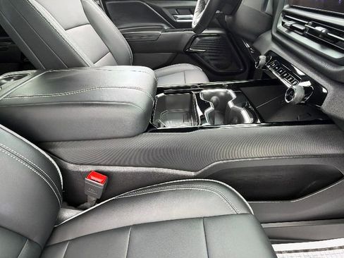 Certified 2026 Chevrolet Silverado EV LT AWD/4WD image 36
