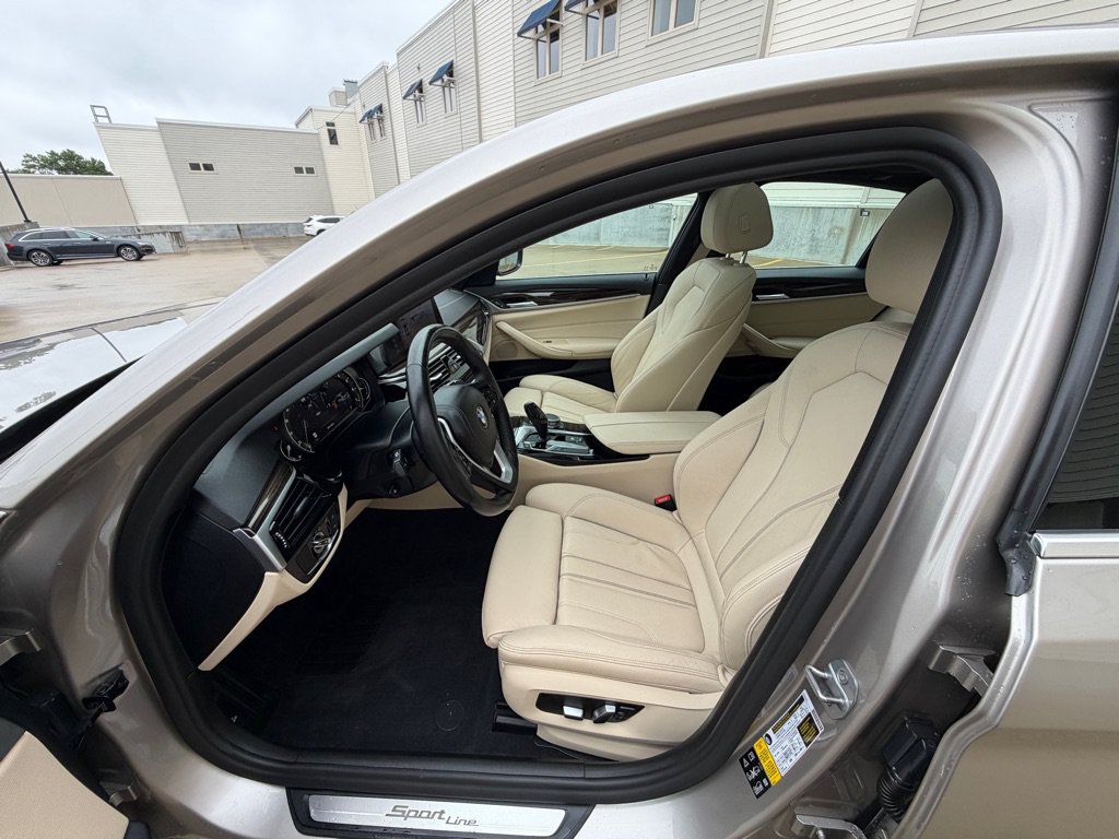 Used 2019 BMW 530i xDrive AWD/4WD image 9