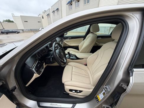 Used 2019 BMW 530i xDrive AWD/4WD image 9