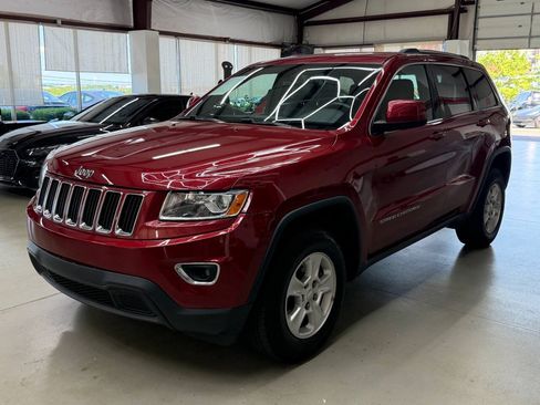Used 2014 Jeep Grand Cherokee Laredo w/ Quick Order Package 23E AWD/4WD image 5