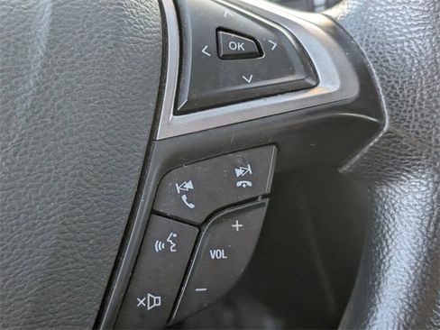 Used 2019 Ford Fusion SE image 25