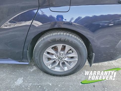 Used 2022 Toyota Sienna LE image 21