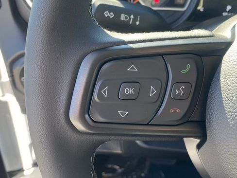 New 2025 Jeep Gladiator Sport image 17