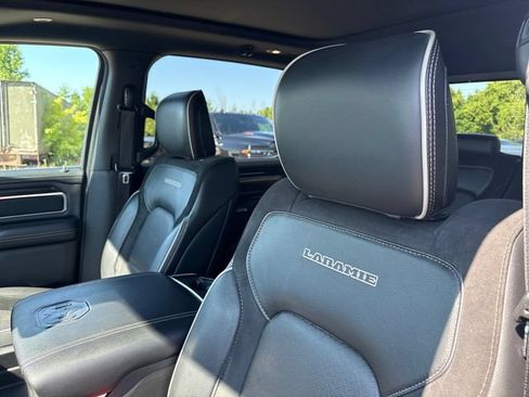 Used 2019 RAM 1500 Laramie AWD/4WD image 9