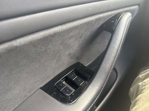 Used 2018 Tesla Model 3 Long Range AWD/4WD image 27