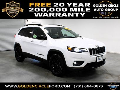 Used 2023 Jeep Cherokee Altitude Lux