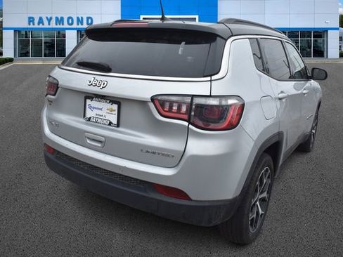 Used 2025 Jeep Compass Limited image 3