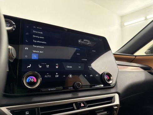 Certified 2025 Lexus RX 350 Premium w/ Accessory Package (Z1) image 25