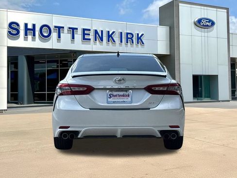 Used 2019 Toyota Camry XSE FWD image 7