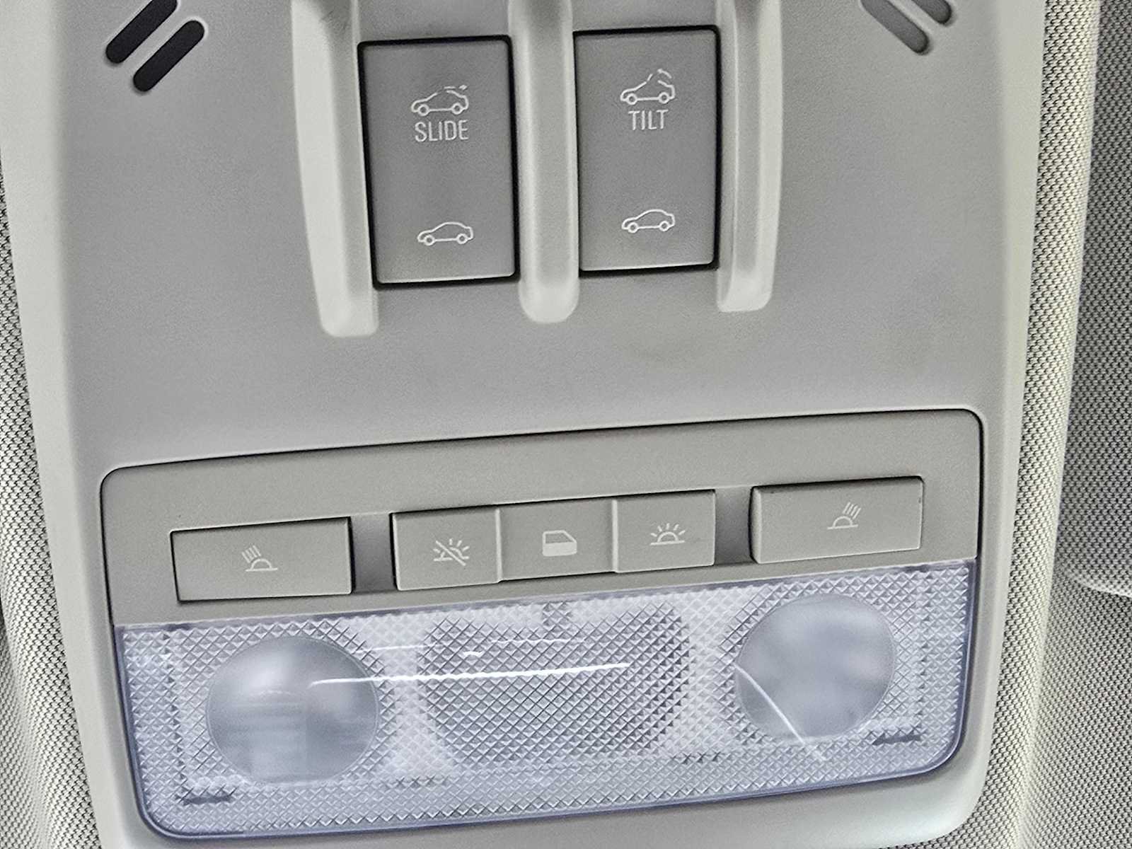 Used 2018 Buick Encore Preferred w/ Experience Buick Package FWD image 28