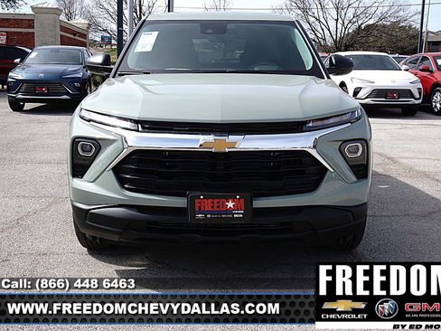 New 2026 Chevrolet TrailBlazer LS w/ LS Convenience Package FWD image 2