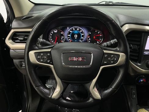 Used 2018 GMC Acadia Denali image 22