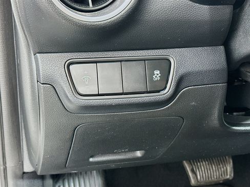 Used 2022 Kia Forte LXS FWD image 16