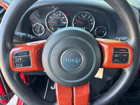 Used 2012 Jeep Wrangler Sport AWD/4WD image 13