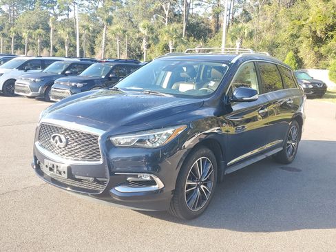 Used 2020 INFINITI QX60 Luxe w/ Sensory Package image 3