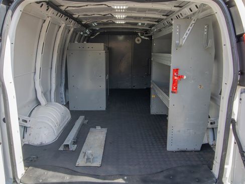 Used 2020 Chevrolet Express 3500 Extended w/ Driver Convenience Package image 34