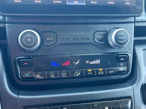 Used 2023 RAM ProMaster 2500 w/ Advance Safety Group (B) FWD image 16