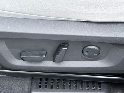 Used 2024 Mitsubishi Outlander SEL FWD image 16
