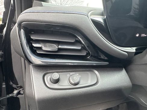 Used 2025 Buick Envista Sport Touring w/ Convenience I Package image 19