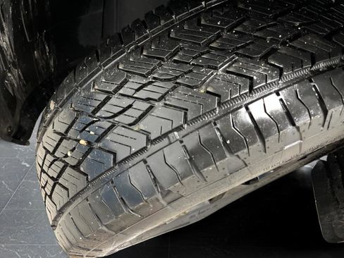 Used 2024 Volkswagen Atlas Peak Edition SEL image 38