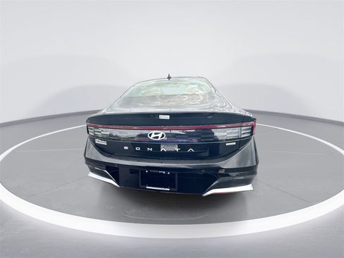New 2025 Hyundai Sonata Limited image 7