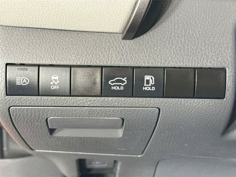 Used 2023 Toyota Camry SE FWD image 13