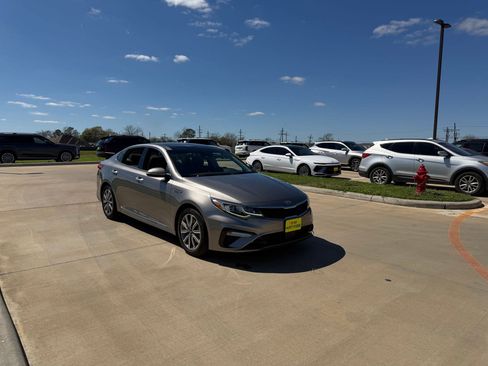 Used 2019 Kia Optima EX w/ EX Premium Package image 26