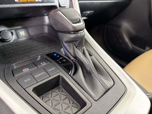 Used 2024 Toyota RAV4 XLE Premium image 32