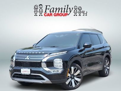 Used 2025 Mitsubishi Outlander SE