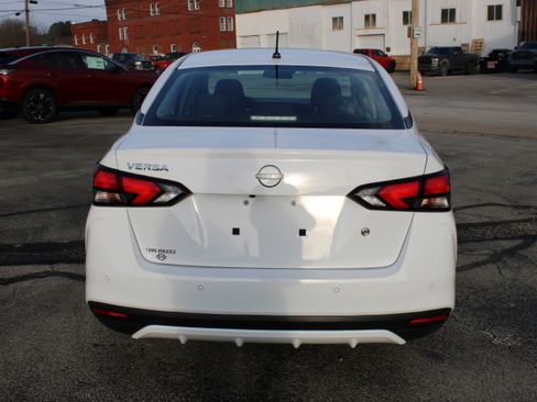 Certified 2024 Nissan Versa S w/ Trunk Package image 4